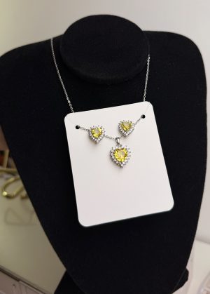 Conjunto de brincos e colar em citrino amarelo formato coração